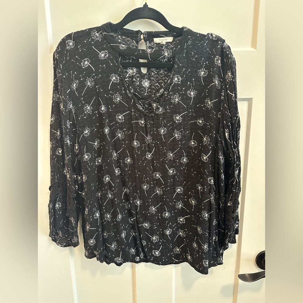 Maurices Black Smocked 3/4 Sleeve Blouse